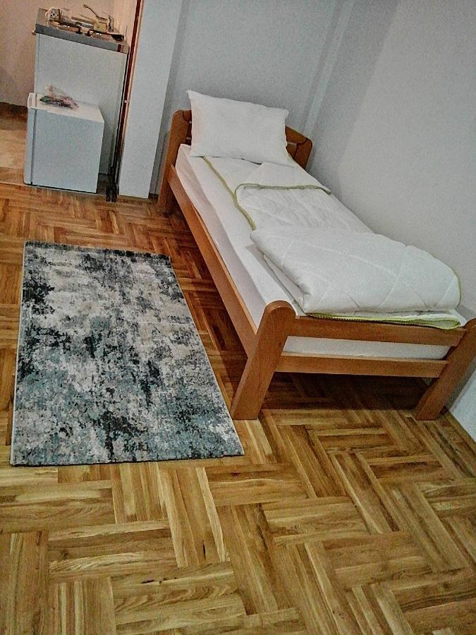 Ortodoks Apartment Brus Екстериор снимка